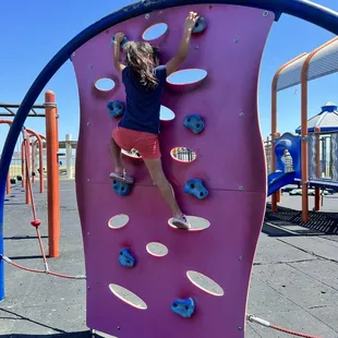 Climbing structure
