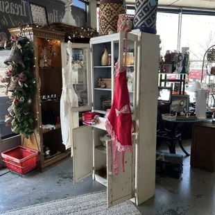 The front entrance to Colene&apos;s house of Treasures