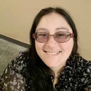 Laura L.