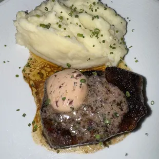 Fillet with mashed potatoes