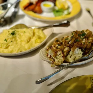 Mashed potatoes and cauliflower