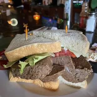 Close up.... Enough meatloaf for 2 sandwiches!!!