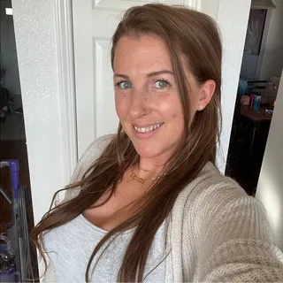 Chrissie R.