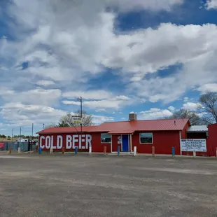 This tavern has been hosting patrons since 1929