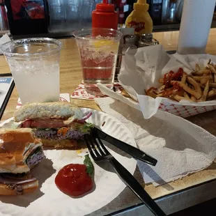The green chile cheeseburgers are delicious, and I heard that the pizzas are as well
