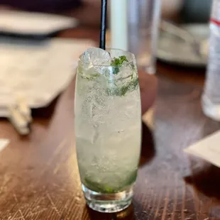 Mojito (rum-based; good recipe) - VN