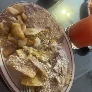 Came here for lunch  Chilaquiles with green salsa beans n Potatoes    Food always good not the best !!!!