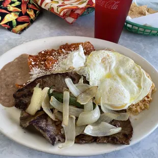 chilaquiles con palomilla