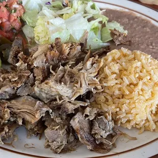 Carnitas lunch plate