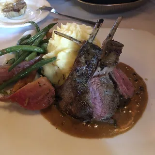 Lamb Chops With Sherry Green Peppercorn Sauce