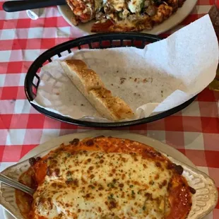 Z-Special Pizza and Manicotti