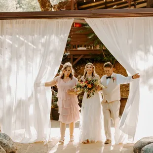 Photo by https://elleventurephoto.com/
