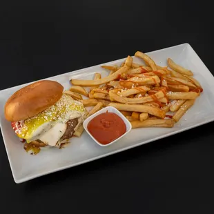 Hamburguesa Costena
100% beef burger (200g) served on artisan bread, topped with grilled cheese, costeño cheese, lettuce, onion, and tomato