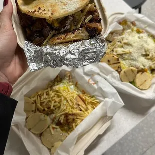 Chuzo desgranado...el mejor...y arepa de chicharon...tienen que probarla