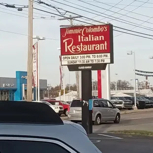 a sign for jimmy's italian restaurant