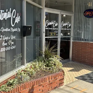 the entrance to the restaurant