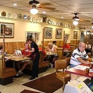 Great breakfast &amp; Lunches