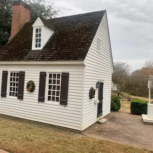 A little holiday decorations