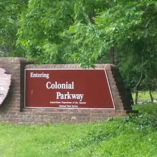 Welcome to the Colonial Parkway!