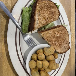Fried green tomato sandwich
