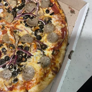 Ordered no olives twice lol