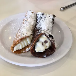 Cannolis