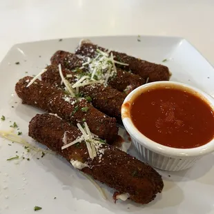 chicken wings and fried chicken, food