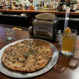 Hot oil pizza with mushrooms