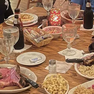 Prime Rib, Pork Shank, Ribs w/ shrimp, Porterhouse, shrimp fettuccine, NY STEAK.