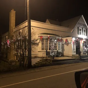 Colony House is always nicely decorated for the Holidays!