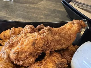 Scratch Kitchen at 300 Suns Brewing