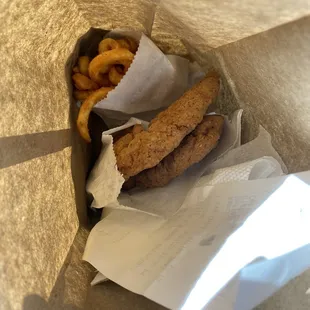 Kid Chicken Strips Meal