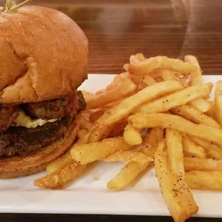 San Luis Peak Burger