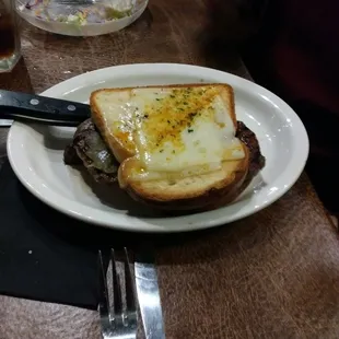 6 oz. Prime Rib Sandwich