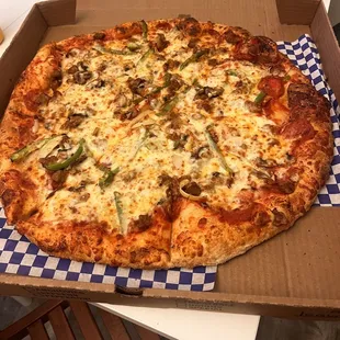 18" The Supremo Pizza