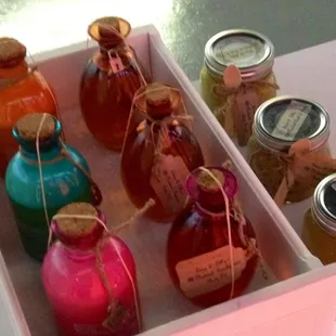 Various bubble bath accessories. Stuff to pamper yourself with, yo!