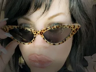 Tami & Co Studio 105