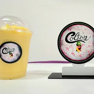 a smoothie and a smoothie