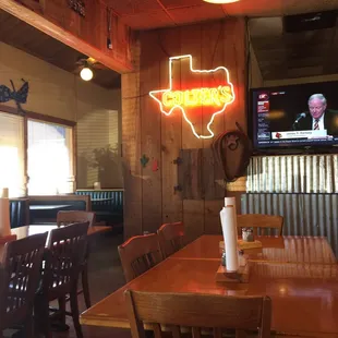 The atmosphere here is Texas all the way.