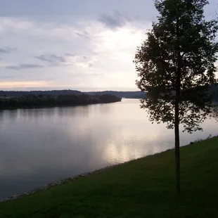 Beautiful location on a bend in the Ohio River