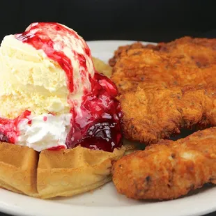 Chicken &amp; Waffle w/ ice cream