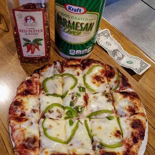 Deluxe Heggies Pizza!