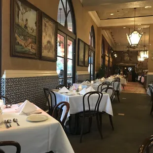Inside Dining