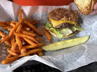 Chatters Bar and Grill