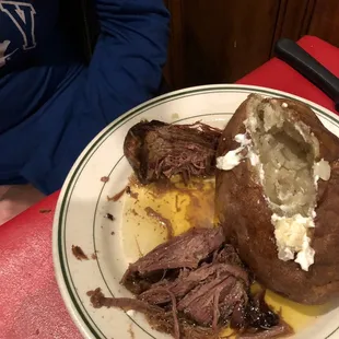 Night hawk special supposed to be a tenderloin. This is a beef roast. Total rip off. Save your money and stay away from this restaurant.