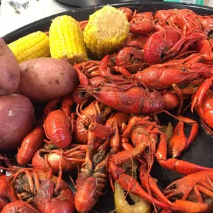 2 pounds of crawfish with corn and potatoes