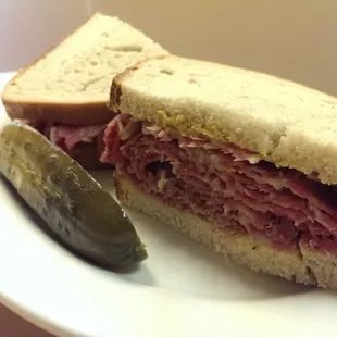 Corned beef sandwich