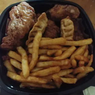 Honestly, when you take a bite you hear the CRUNCH!My food was delivered via Door Dash. Food was warm and ready to eat.