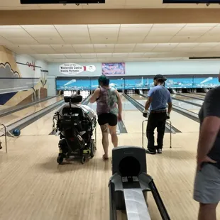 The best wheelchair accessible area of the Columbus Square Bowling Palace.