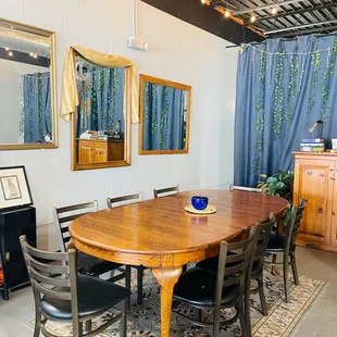 Communal table